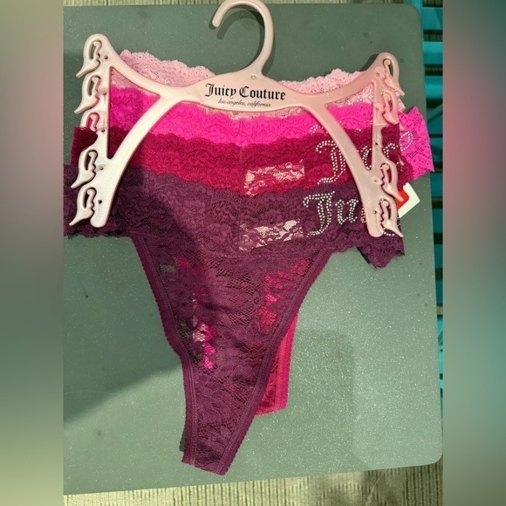 Juicy Couture 4 x pairs Lace Thong Set - Pink Shades